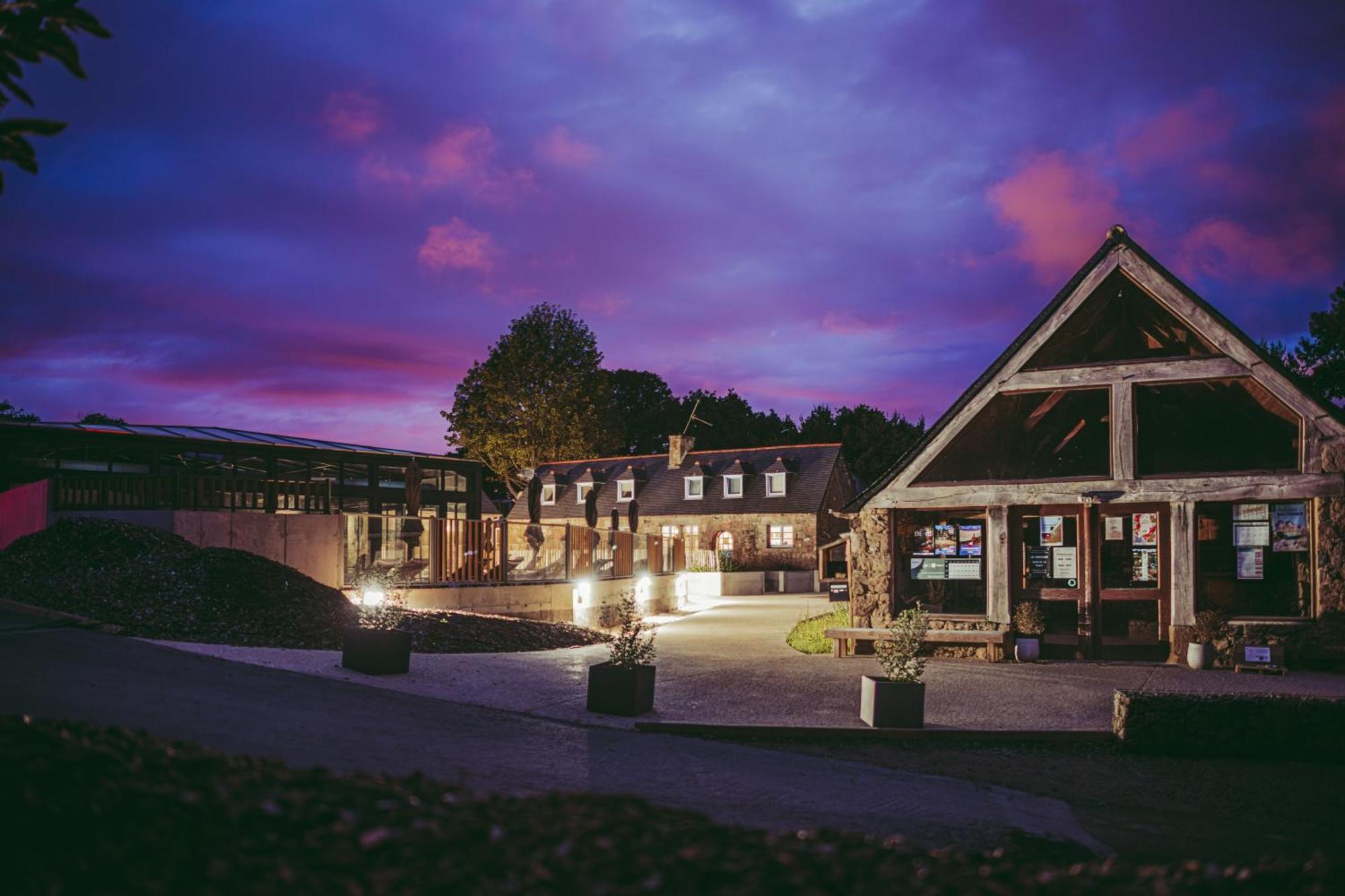 Camping Maeva Respire Le Village Perrosien 外观 照片