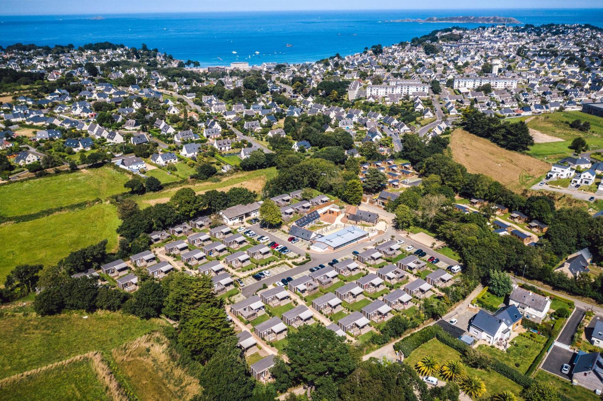Camping Maeva Respire Le Village Perrosien 外观 照片